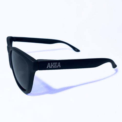 Dark black gafas akea