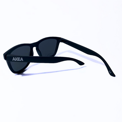 Dark black gafas akea